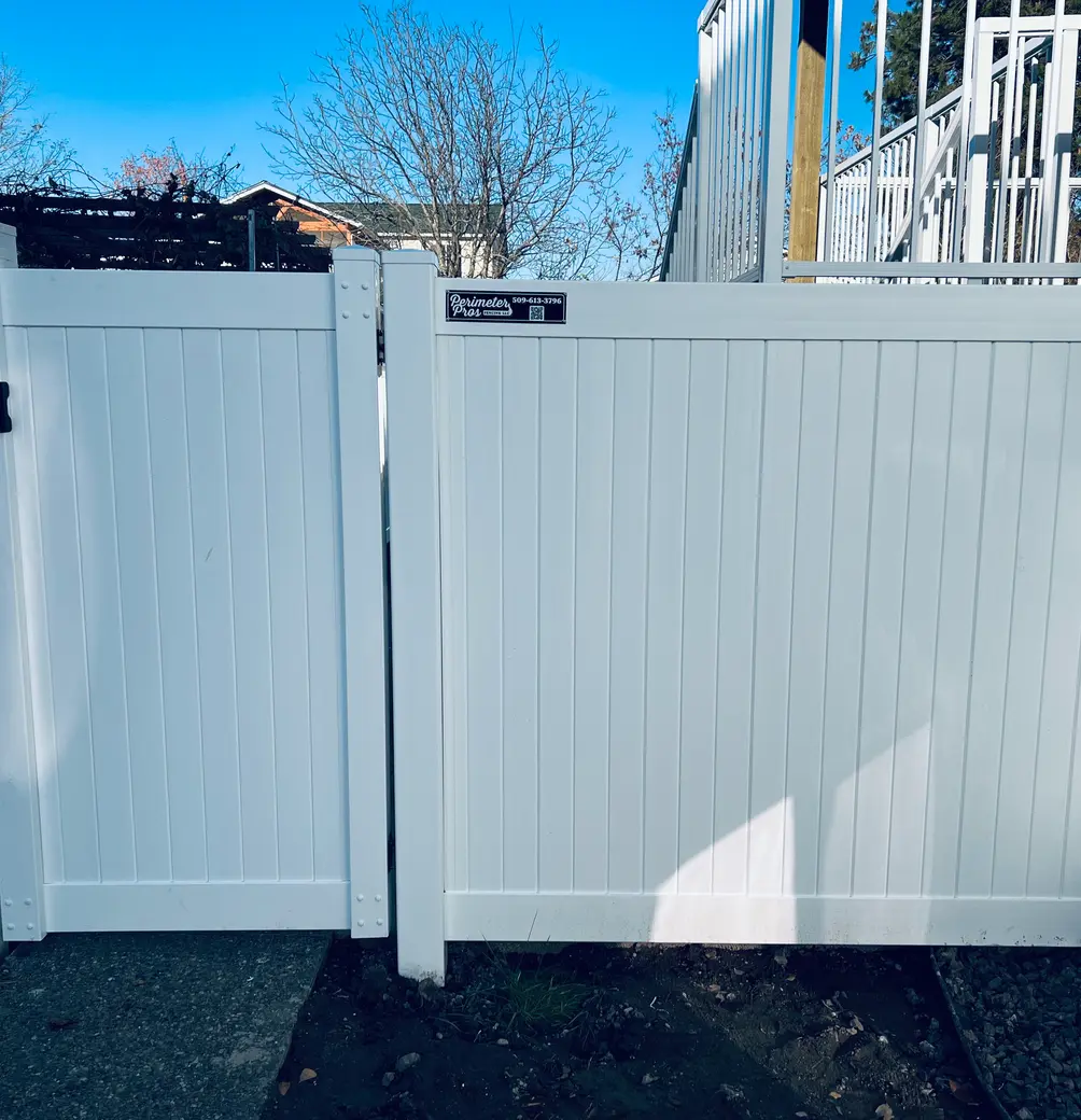vinyl fence spokane